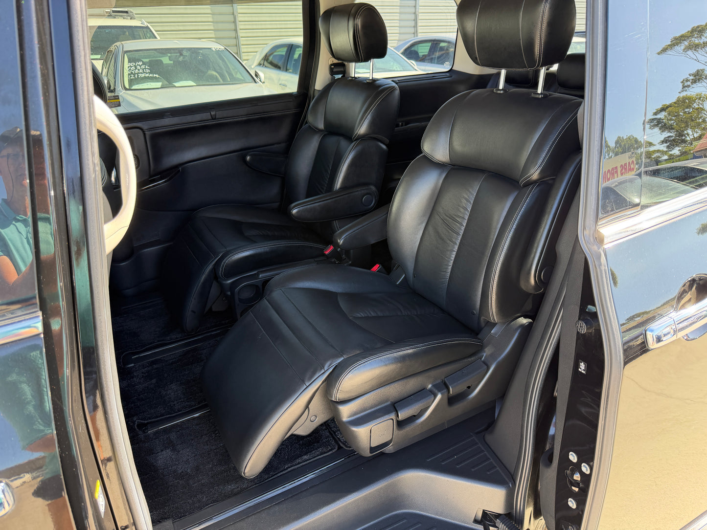 2010 Nissan Elgrand V6 3.5L Rider Autech Premium 7 seats Luxury People Mover, (#0598)