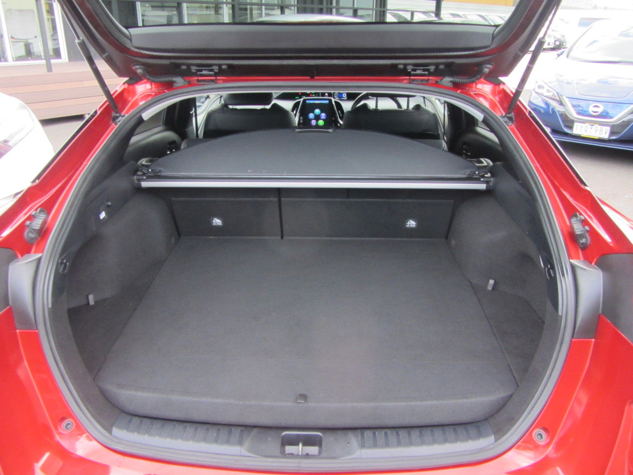 2019 Toyota Prius Prime Plug-In Hybrid 1.8L G-Edition 4 seater, VIN 6ZZK0ZVW523108638 (#8638)