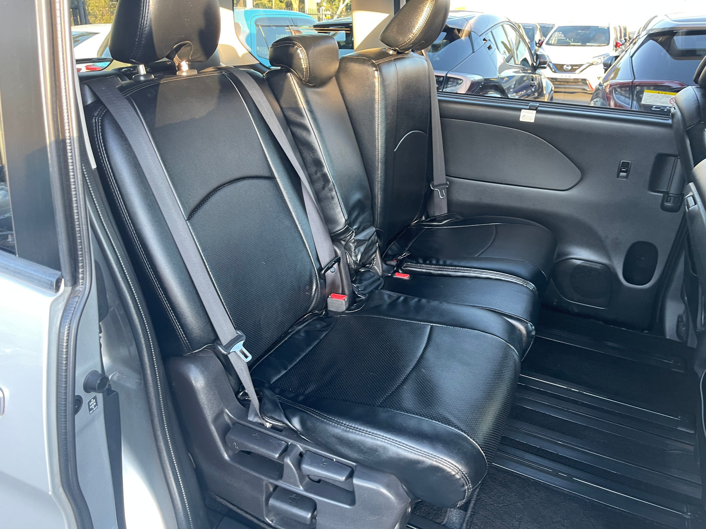 2016 Nissan Serena 2.0L S-Hybrid Highway Star ProPilot Edition 8 seats, VIN 6ZZG00GFC27024092 (#4092)