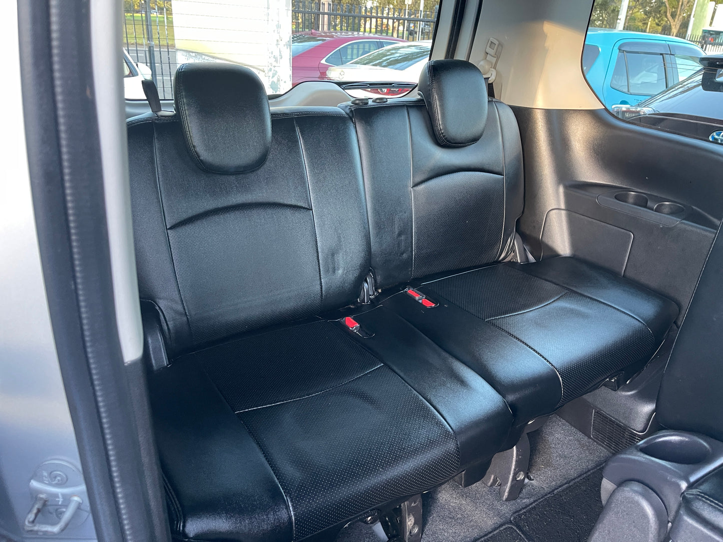 2016 Nissan Serena 2.0L S-Hybrid Highway Star ProPilot Edition 8 seats, VIN 6ZZG00GFC27024092 (#4092)