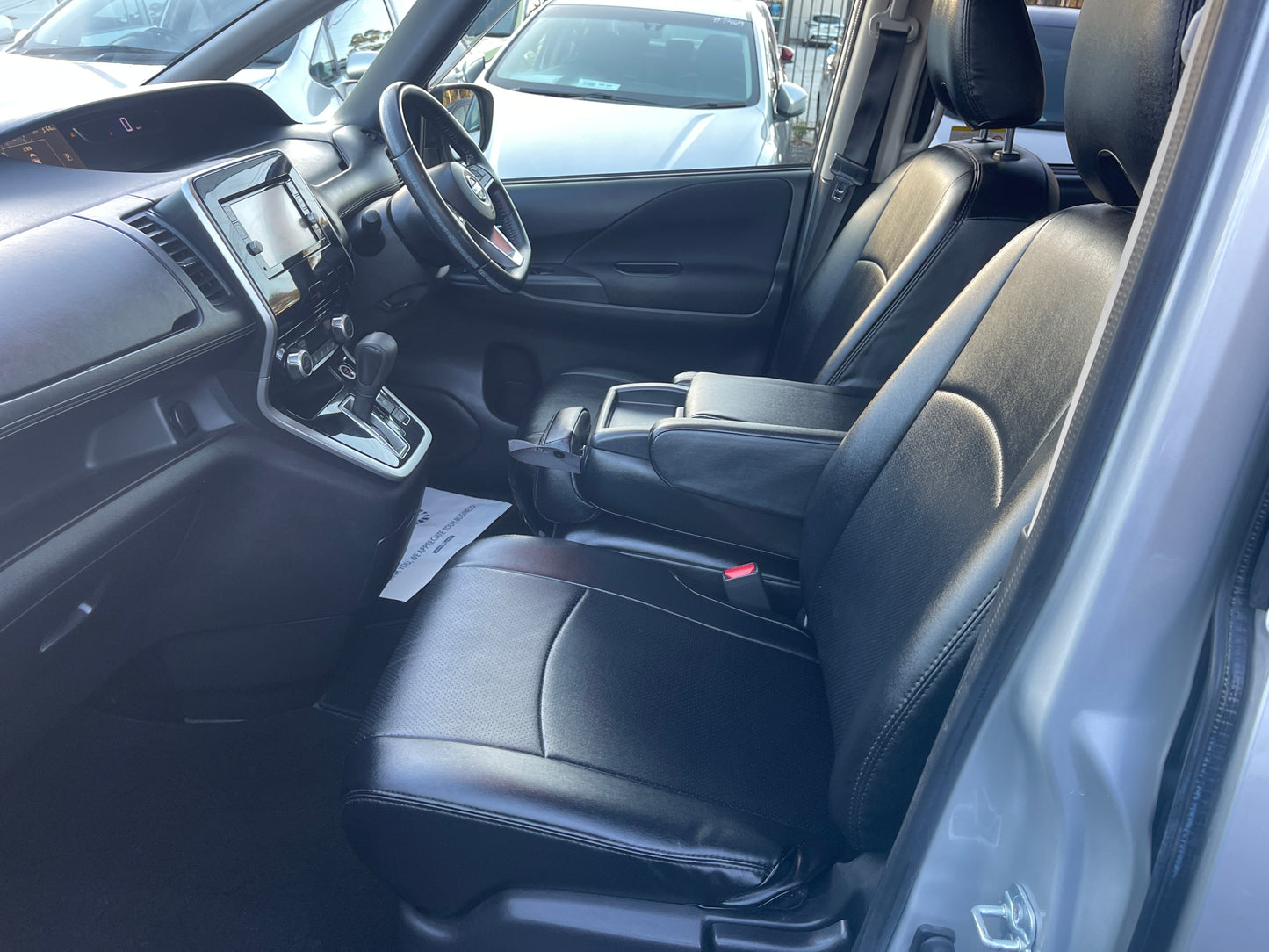 2016 Nissan Serena 2.0L S-Hybrid Highway Star ProPilot Edition 8 seats, VIN 6ZZG00GFC27024092 (#4092)