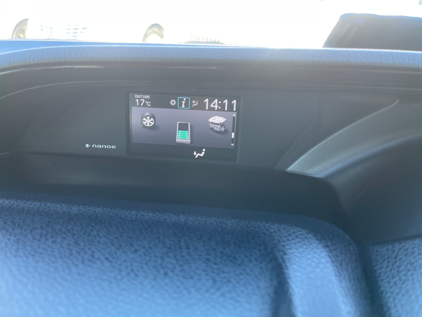 2014 Toyota Esquire 1.8 Hybrid Gi Edition 7 seater, VIN 6ZZE0ZWR800066256 (#6256)