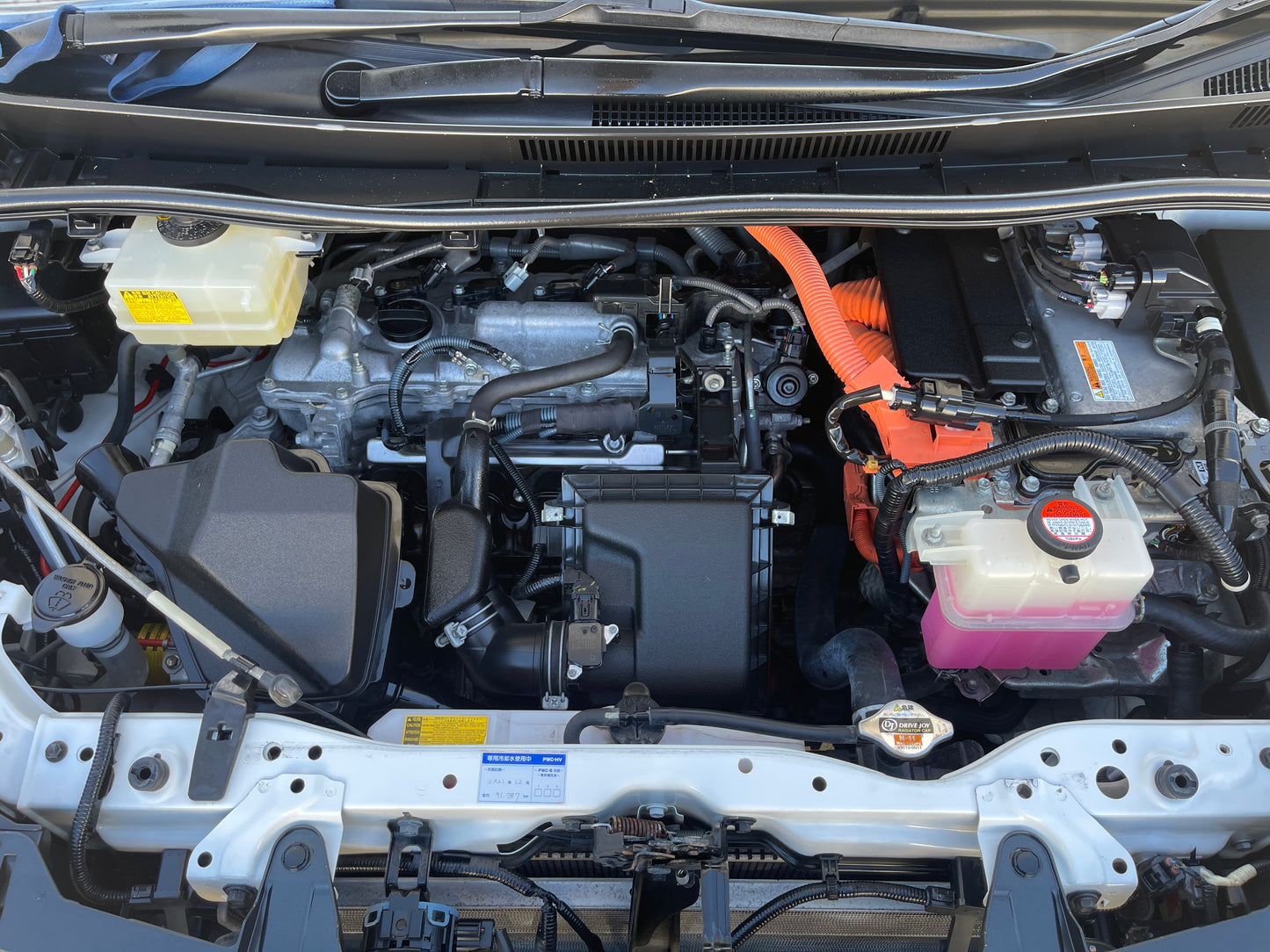 2014 Toyota Esquire 1.8 Hybrid Gi Edition 7 seater, VIN 6ZZE0ZWR800066256 (#6256)