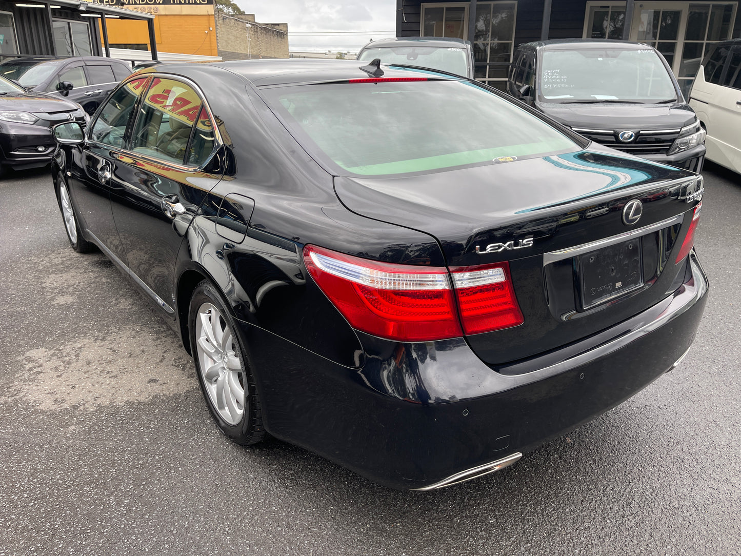 2007 Lexus LS600hL AWD V8 5.0L Sun Roof Luxury Sedan, VIN 6ZZ70UVF465002351 (#2351)