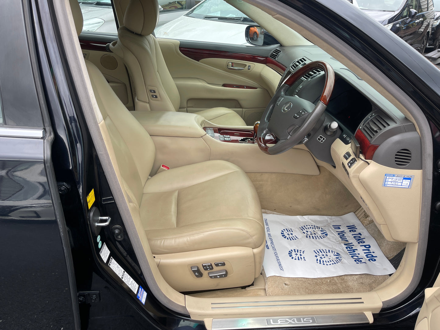 2007 Lexus LS600hL AWD V8 5.0L Sun Roof Luxury Sedan, VIN 6ZZ70UVF465002351 (#2351)