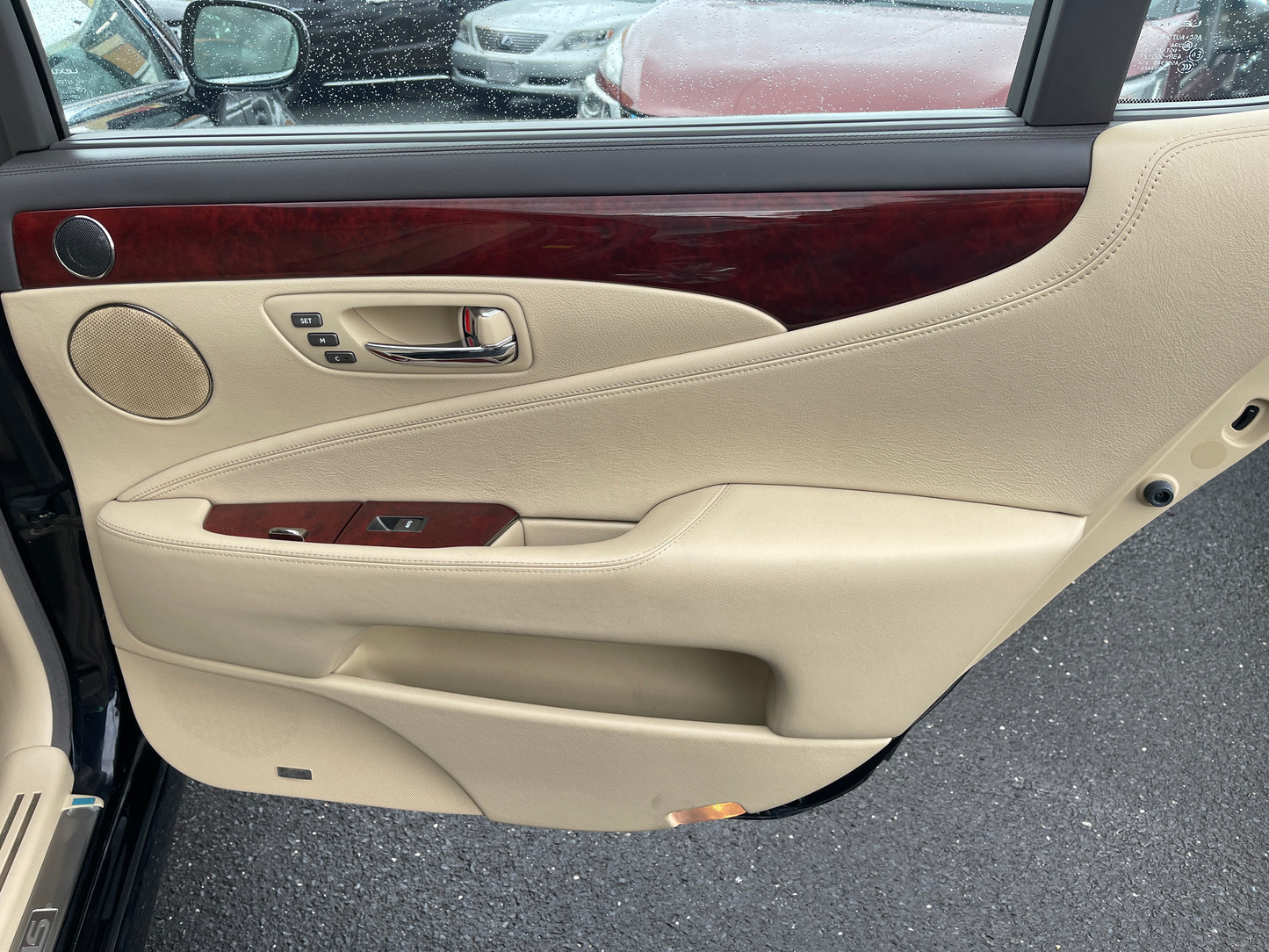 2007 Lexus LS600hL AWD V8 5.0L Sun Roof Luxury Sedan, VIN 6ZZ70UVF465002351 (#2351)