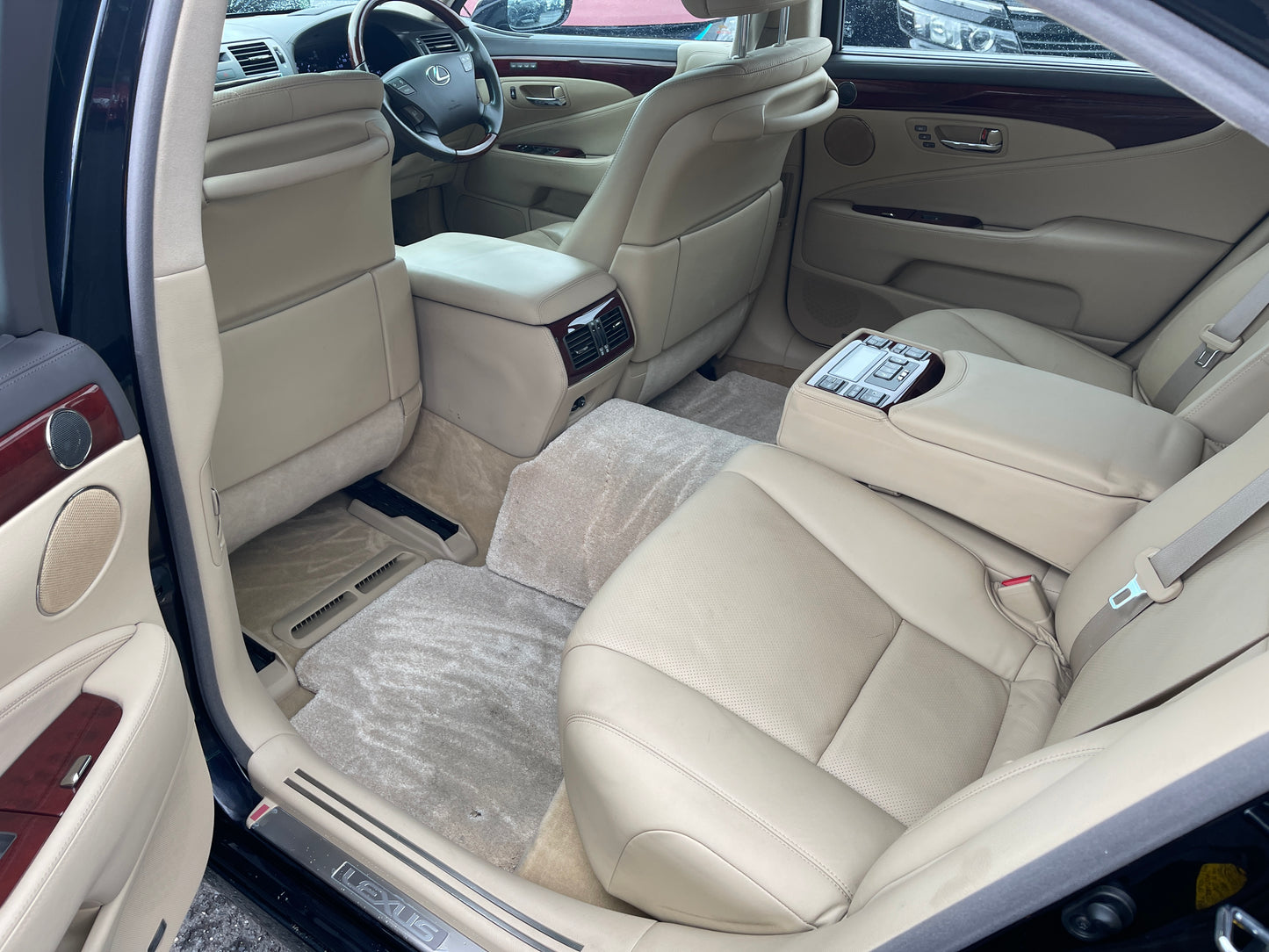 2007 Lexus LS600hL AWD V8 5.0L Sun Roof Luxury Sedan, VIN 6ZZ70UVF465002351 (#2351)