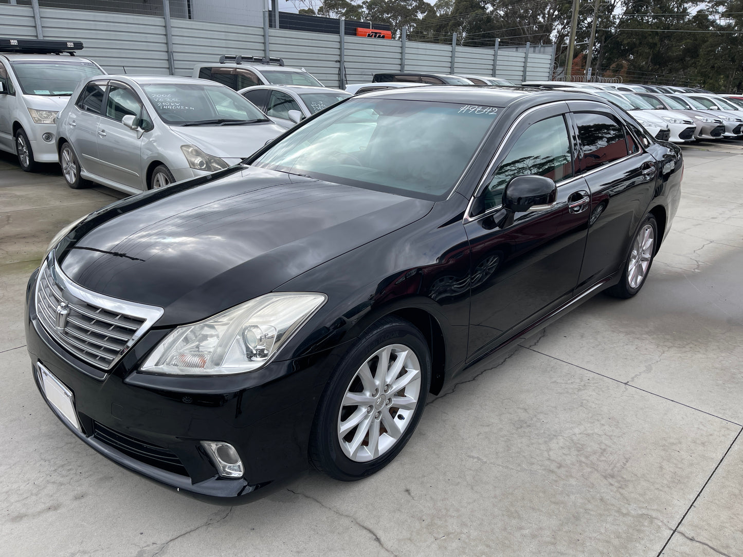 2012 Toyota Crown V6 3.0L Royal Saloon Luxury Sedan, VIN 6ZZBGRS2021009842 (#9842)