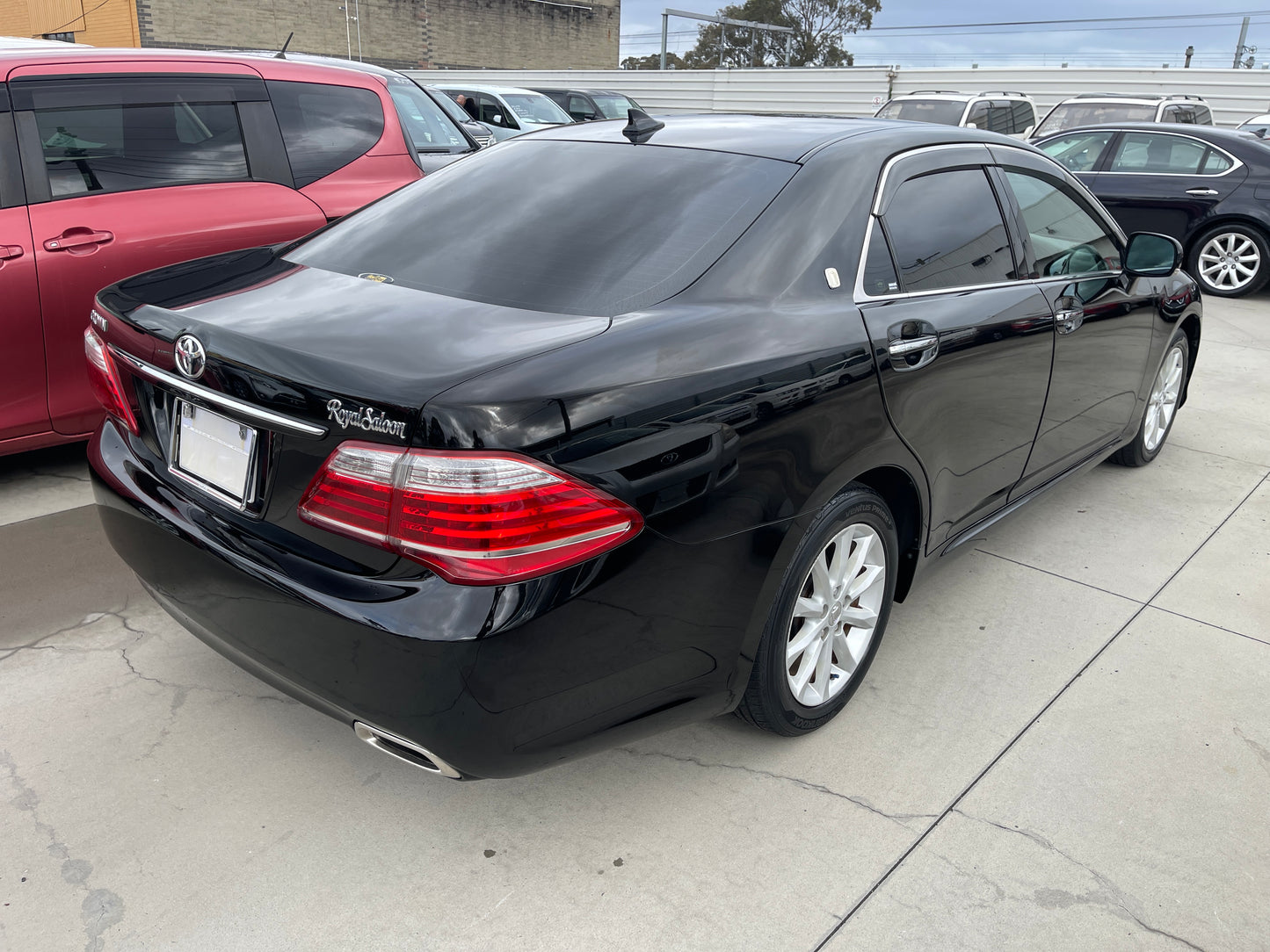 2012 Toyota Crown V6 3.0L Royal Saloon Luxury Sedan, VIN 6ZZBGRS2021009842 (#9842)