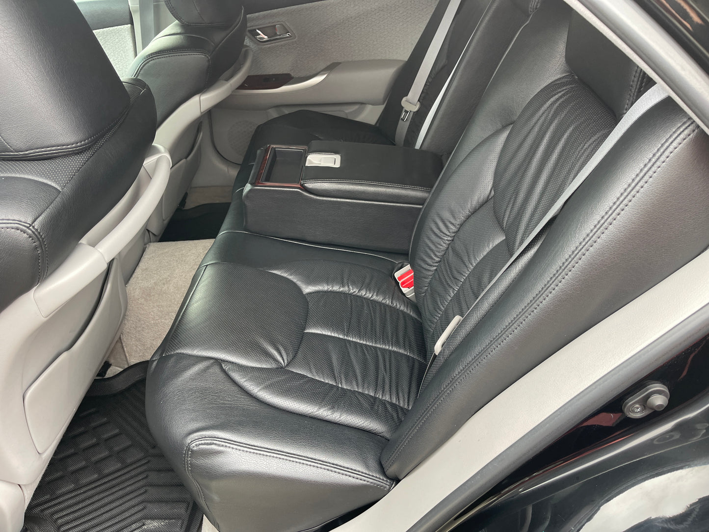 2012 Toyota Crown V6 3.0L Royal Saloon Luxury Sedan, VIN 6ZZBGRS2021009842 (#9842)