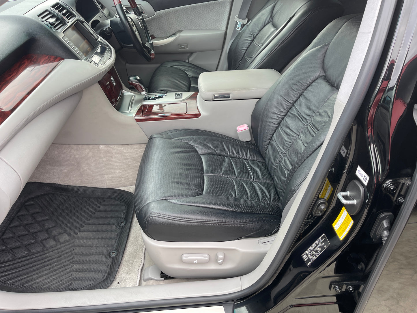 2012 Toyota Crown V6 3.0L Royal Saloon Luxury Sedan, VIN 6ZZBGRS2021009842 (#9842)