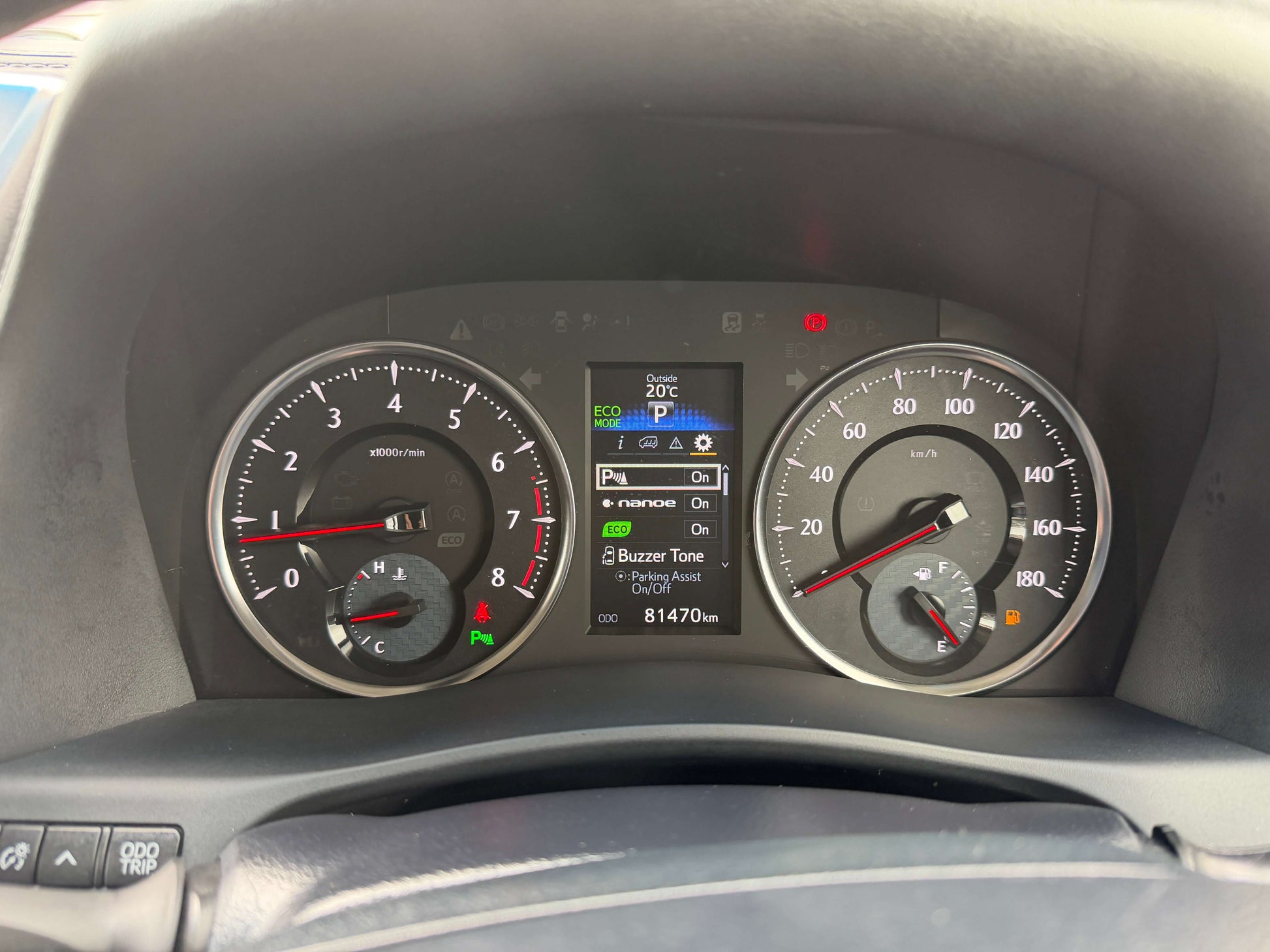 2016 Toyota Alphard 2.5L dashboard with speedometer, fuel gauge, and mileage showing 81410 km.