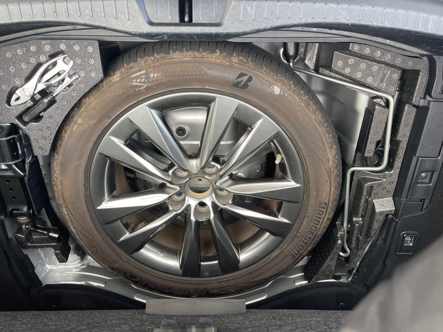 2015 Lexus LS460 AWD V8 4.6L Version L Premium Luxury Sedan, VIN 6ZZF0USF455026073 (#6073)