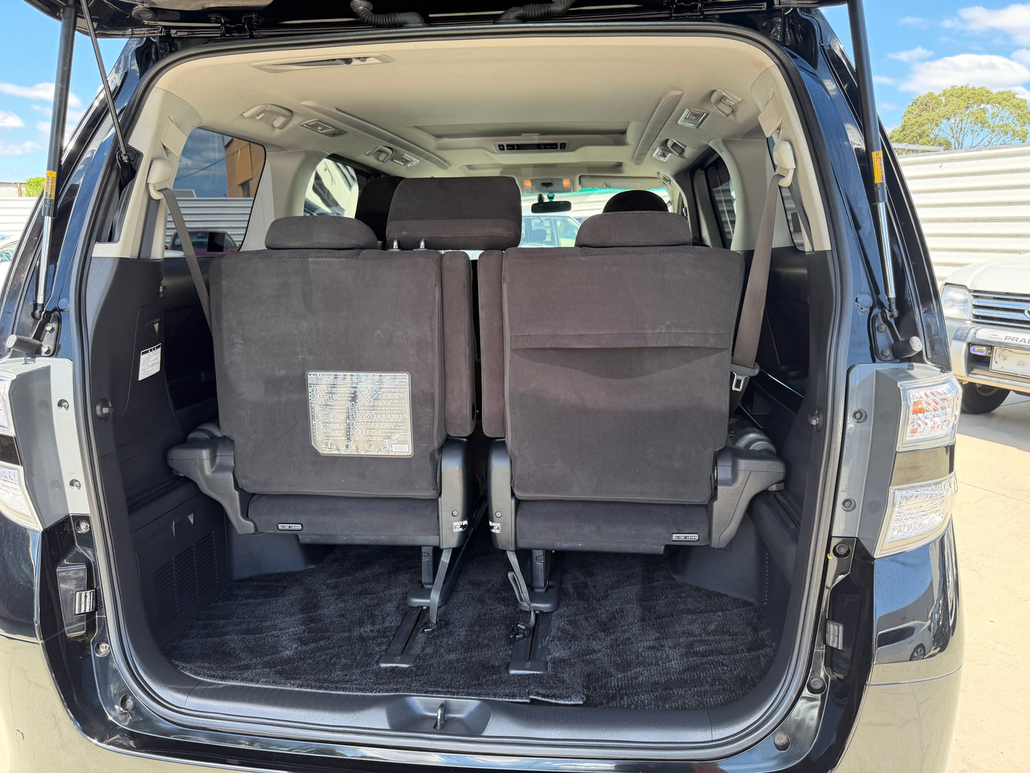 2011 Toyota Vellfire 2.4L Z Edition 7 seats People Mover, (#3315)