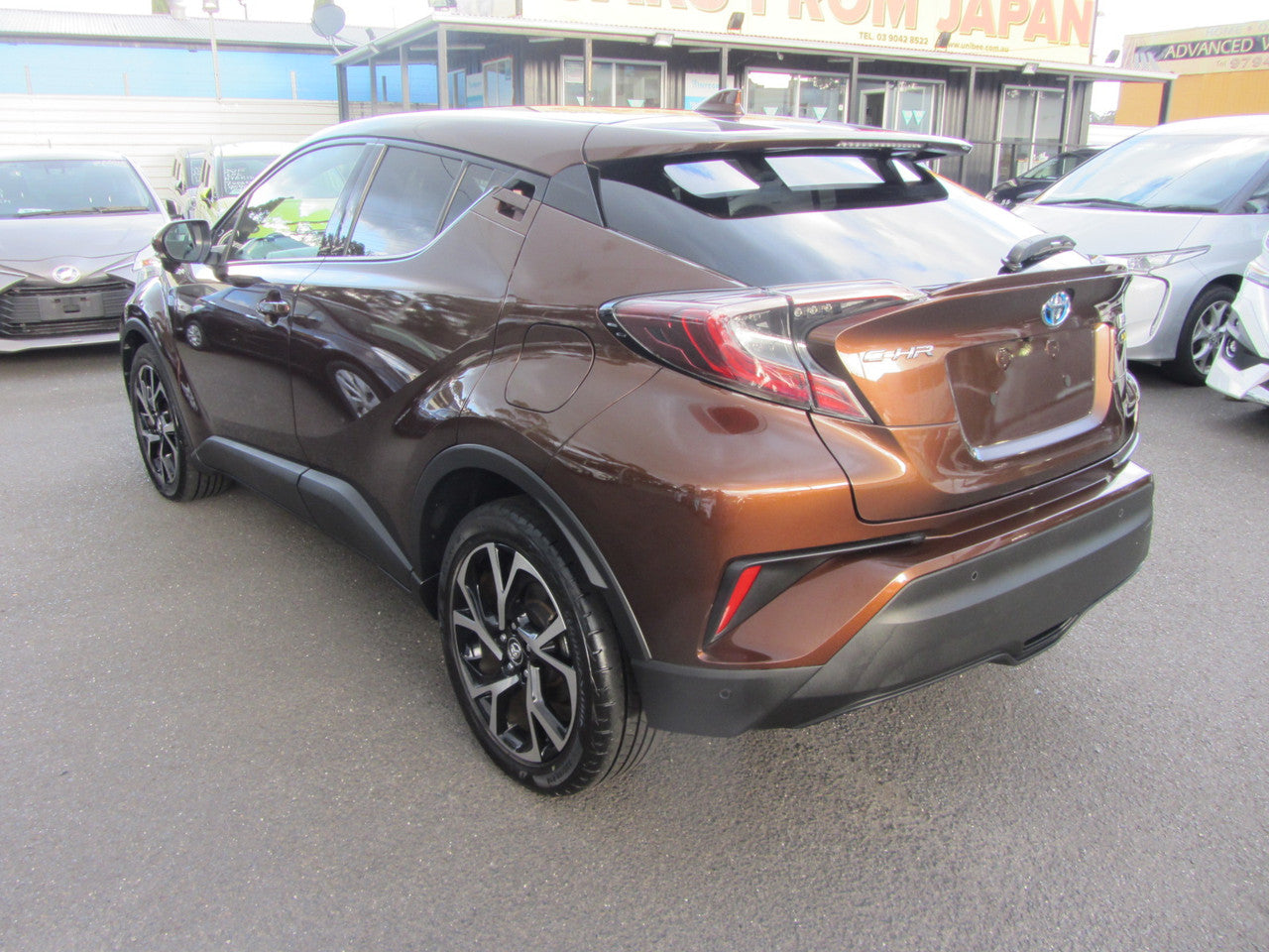 2017 Toyota C-HR 1.8L Hybrid Luxury SUV, VIN 6ZZH0ZYX102035818 (#5818)
