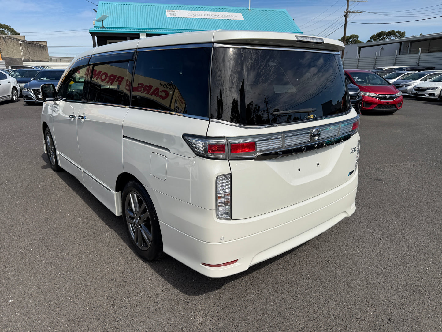 2013 Nissan Elgrand V6 3.5L Highway Star Premium 7 seats, (#0281)