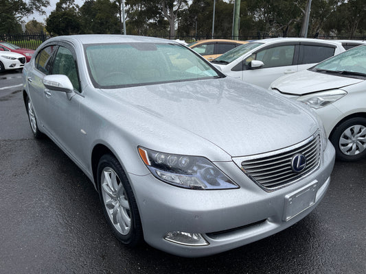 2007 Lexus LS600h AWD V8 5.0L I Package Luxury Sedan, VIN 6ZZ70UVF455002356 (#2356)