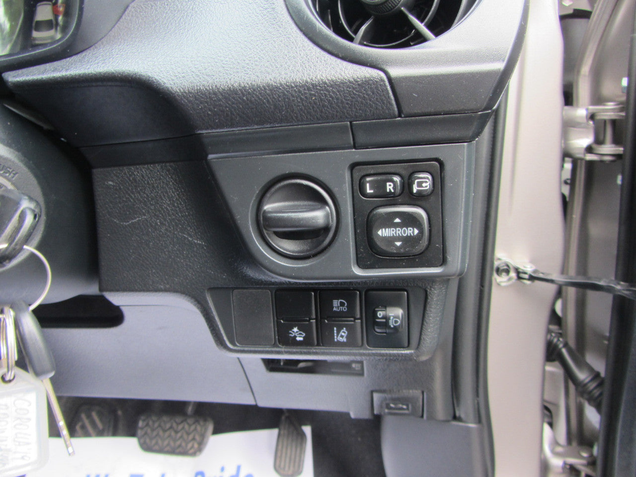 2019 Toyota Corolla Axio Hybrid 1.5L Sedan, VIN 6ZZJNKE1657204982 (#4982)