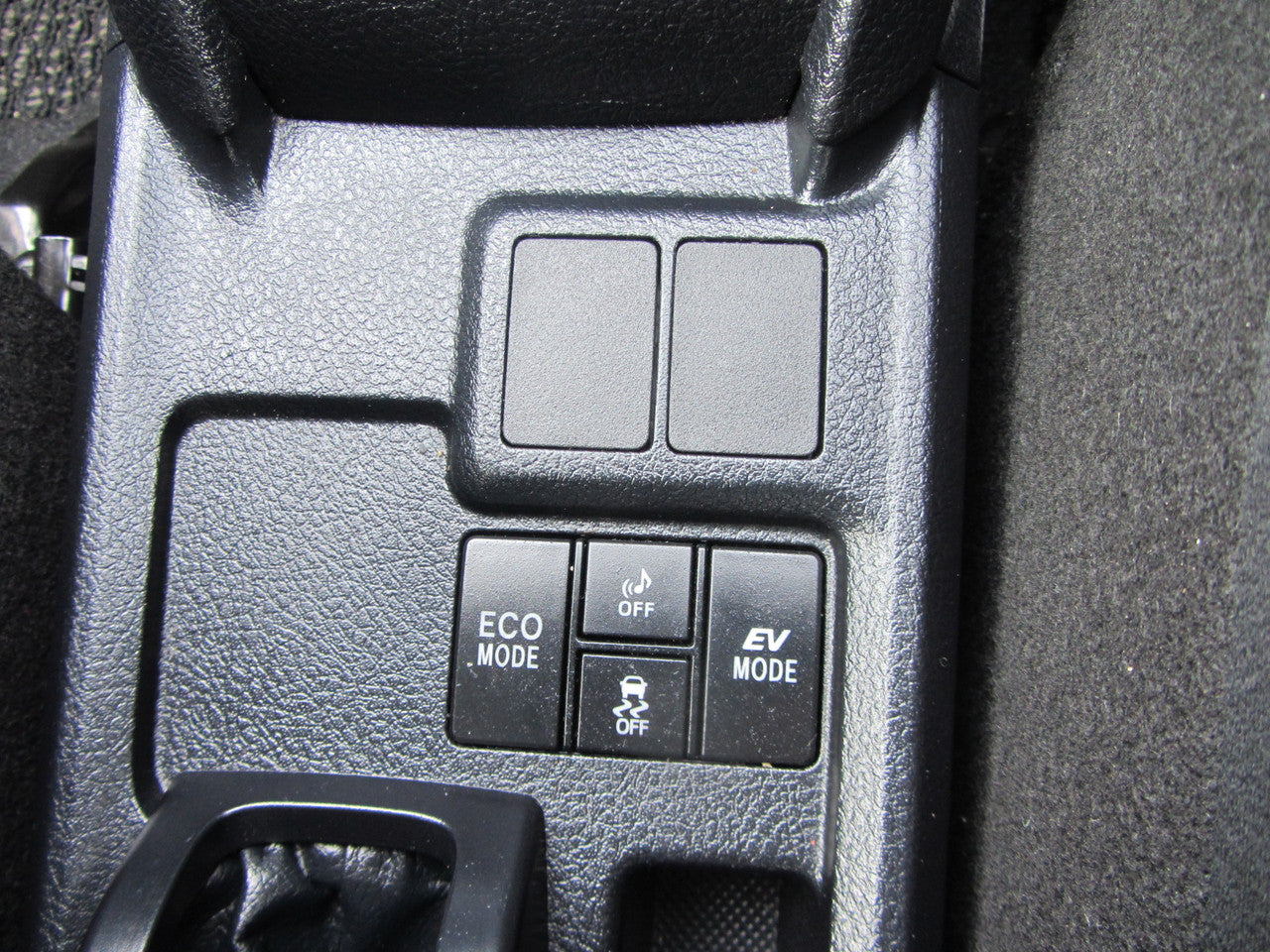 2019 Toyota Corolla Axio Hybrid 1.5L Sedan, VIN 6ZZJNKE1657204982 (#4982)