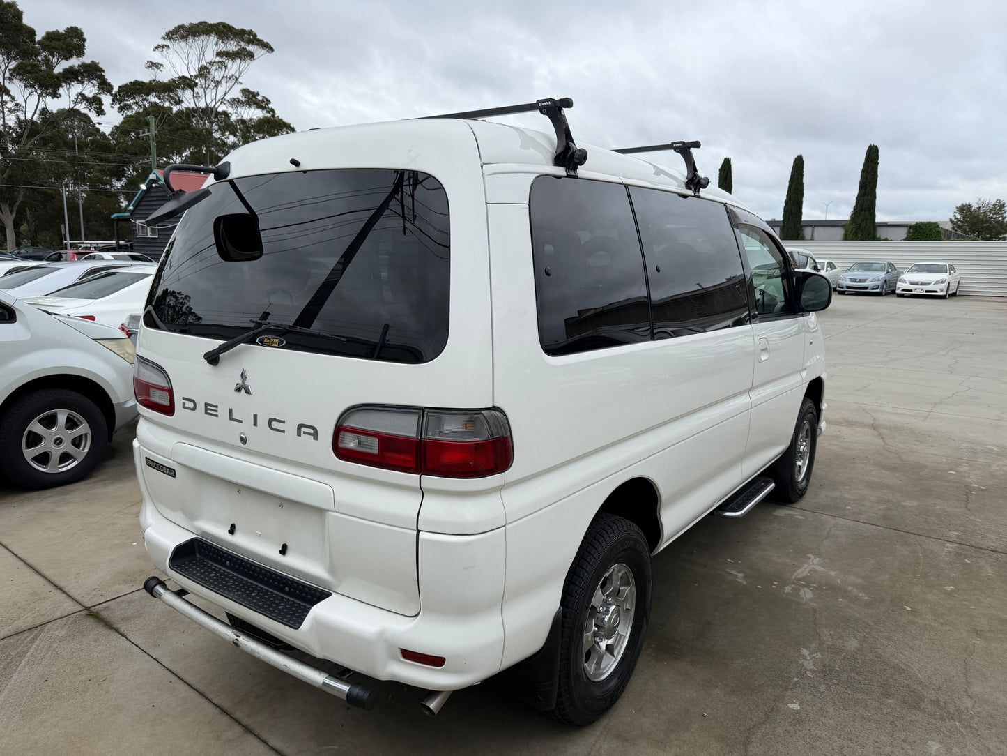 2005 Mitsubishi Delica Space Gear V6 3.0L 4WD Chamonix edition,(#0326)