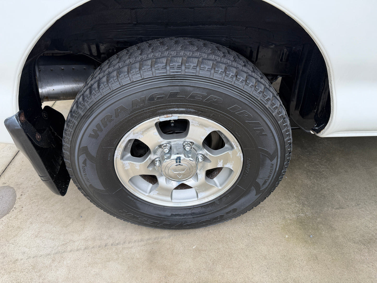 2005 Mitsubishi Delica Space Gear V6 3.0L 4WD Chamonix edition,(#0326)