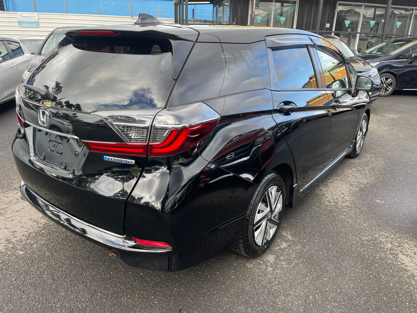 2018 Honda Shuttle Hybrid X Honda Sensing Edition 5 seater, 6ZZK000GP72108672 (#8672)