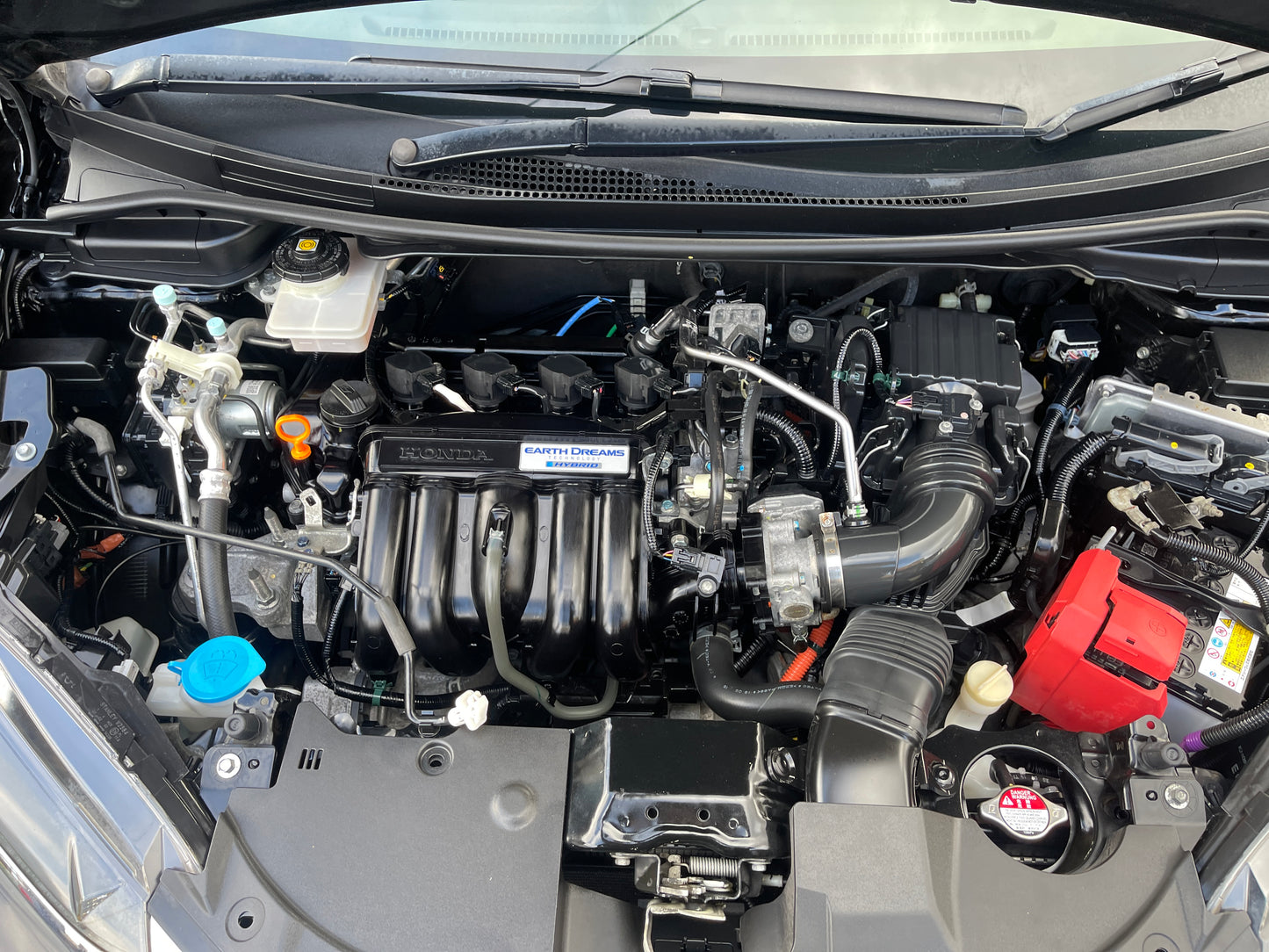 2018 Honda Shuttle Hybrid X Honda Sensing Edition 5 seater, 6ZZK000GP72108672 (#8672)