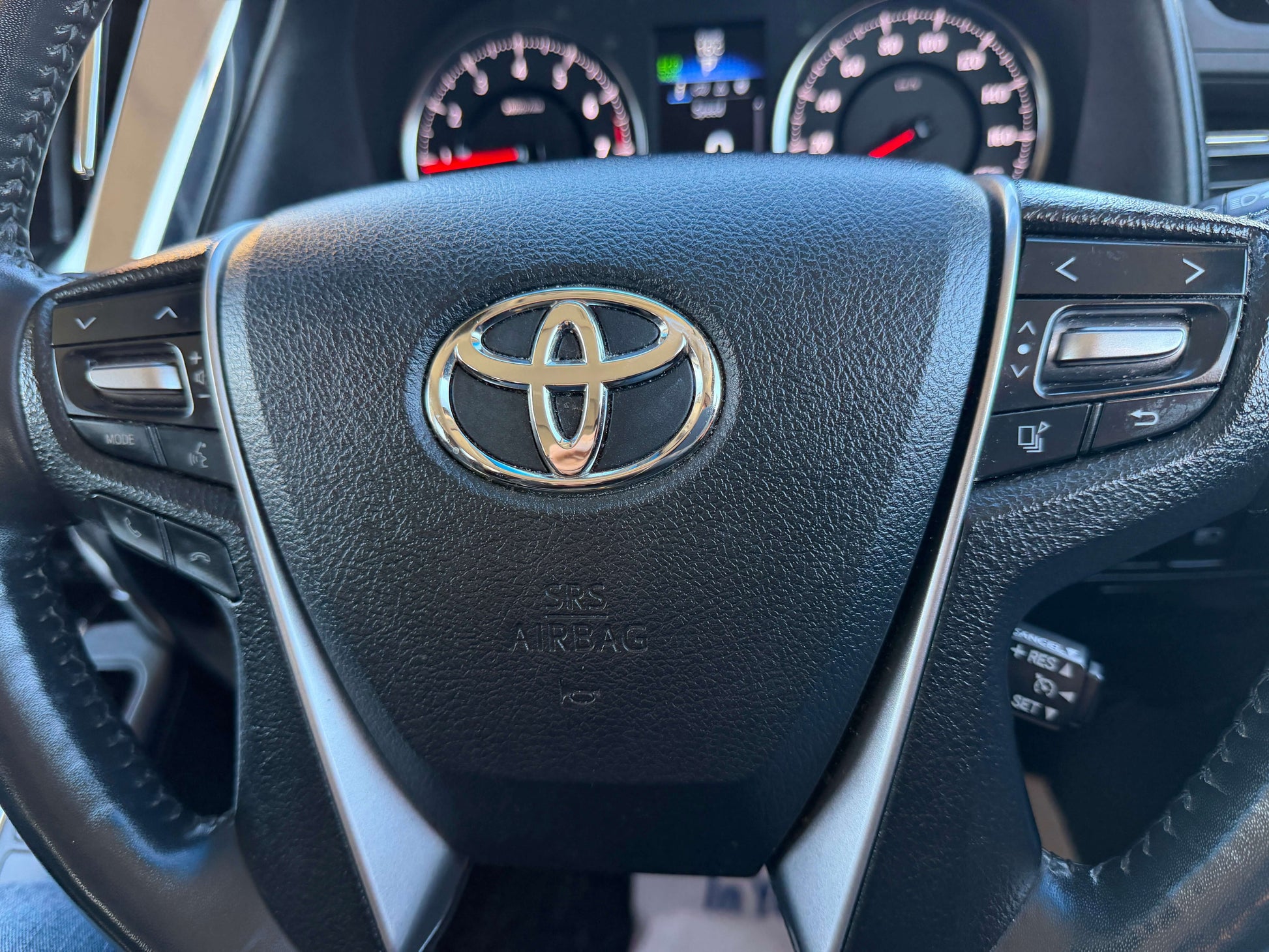 2016 Toyota Vellfire V6 3.5L steering wheel with controls and Toyota logo
