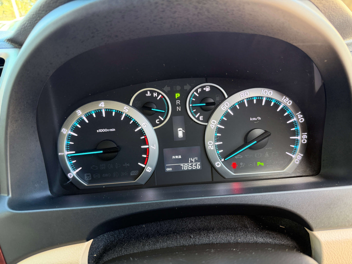 2009 Toyota Alphard 2.4L dashboard with mileage of 78666 km and speedometer, fuel gauge, and RPM display.