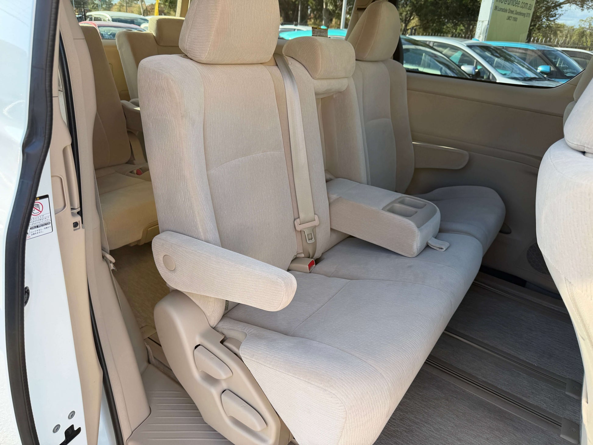 Interior view of 2009 Toyota Alphard 2.4L G Edition seating with 8 seats for comfort.