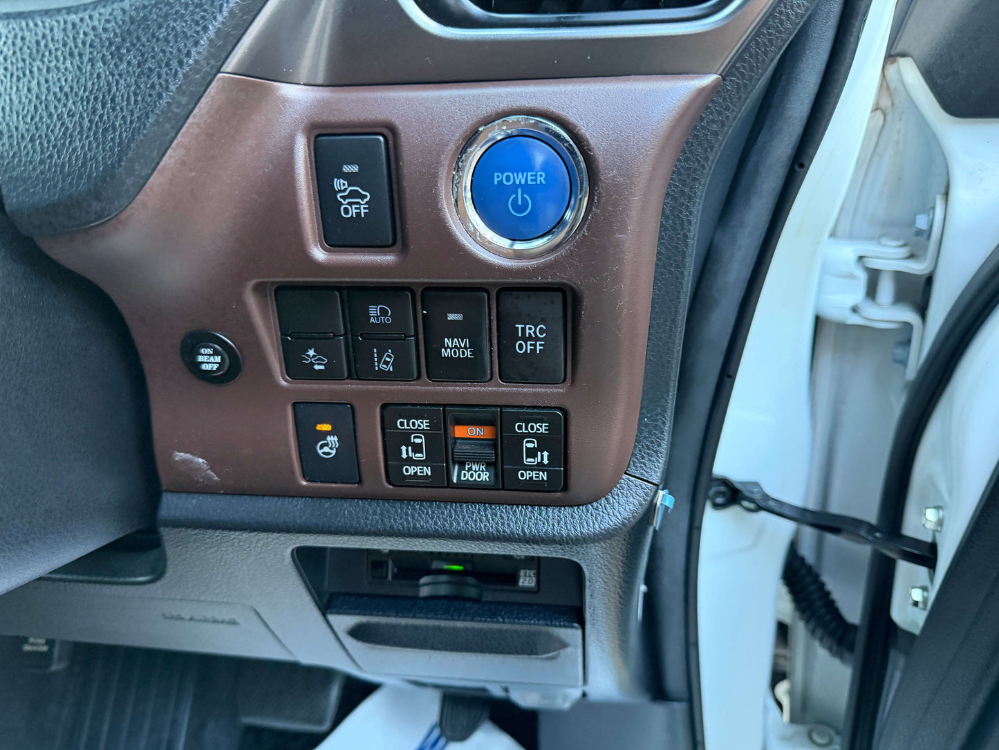 Interior controls of 2018 Toyota Esquire 1.8L Hybrid Gi Premium Package, showcasing power, TRC OFF, and other features.