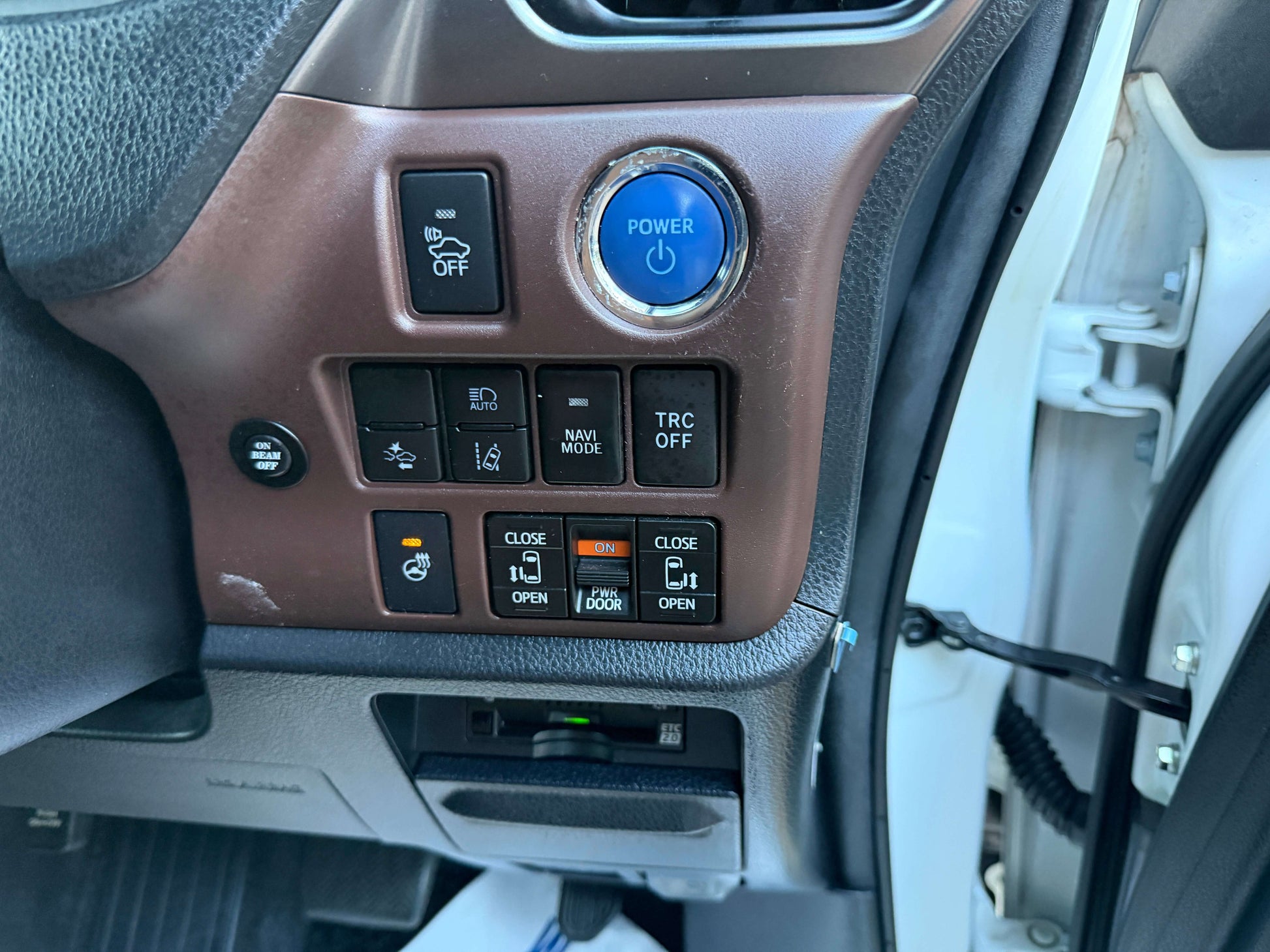 Interior controls of 2018 Toyota Esquire 1.8L Hybrid Gi Premium Package, showcasing power, TRC OFF, and other features.