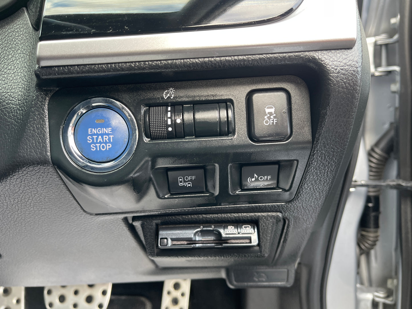 2016 Subaru XV Hybrid 2.0i-L EyeSight 4WD 5 seats SUV, VIN 6ZZG0000GPE030526 (0526)