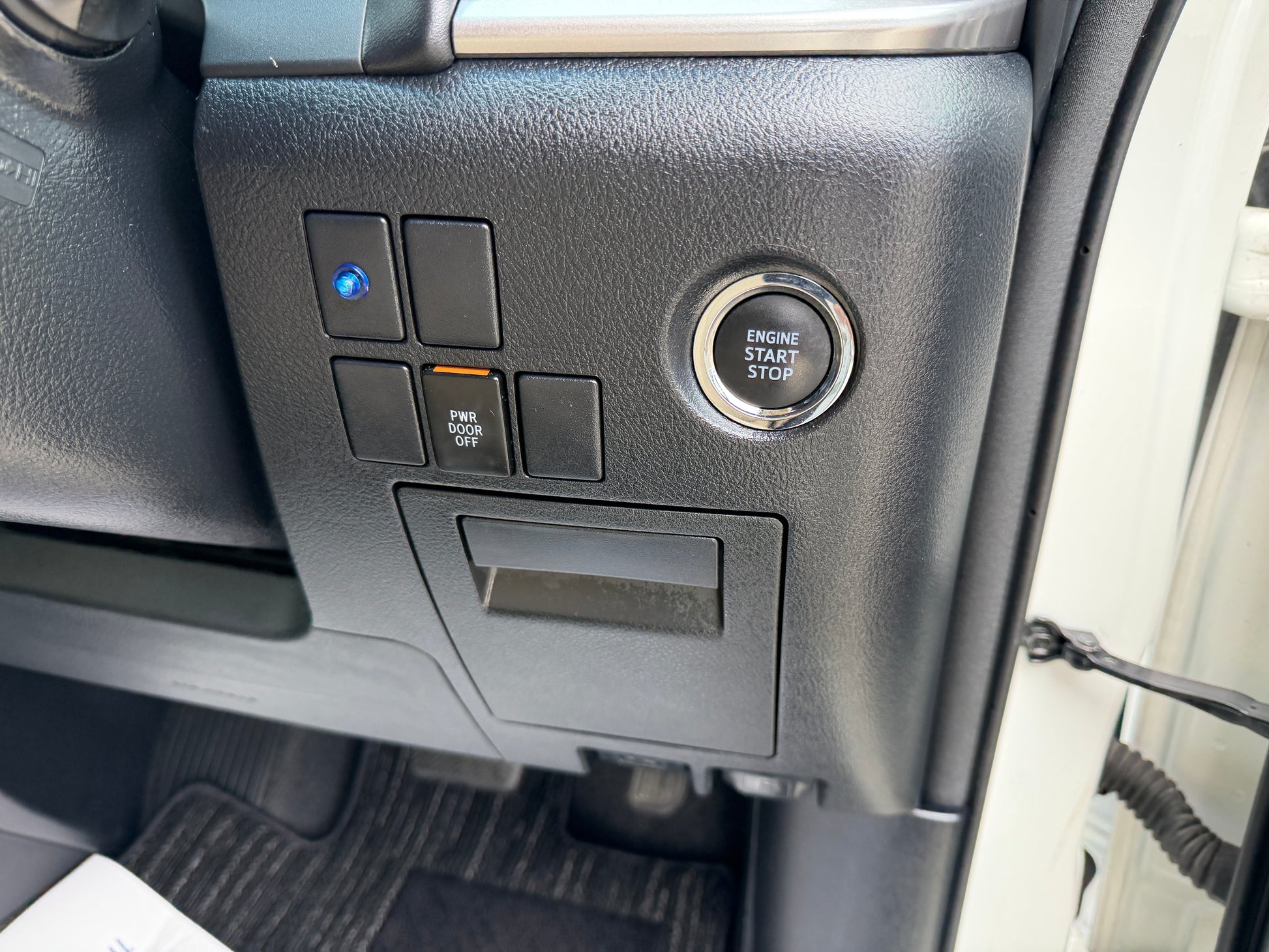 2016 Toyota Vellfire 2.5L interior controls and start stop button