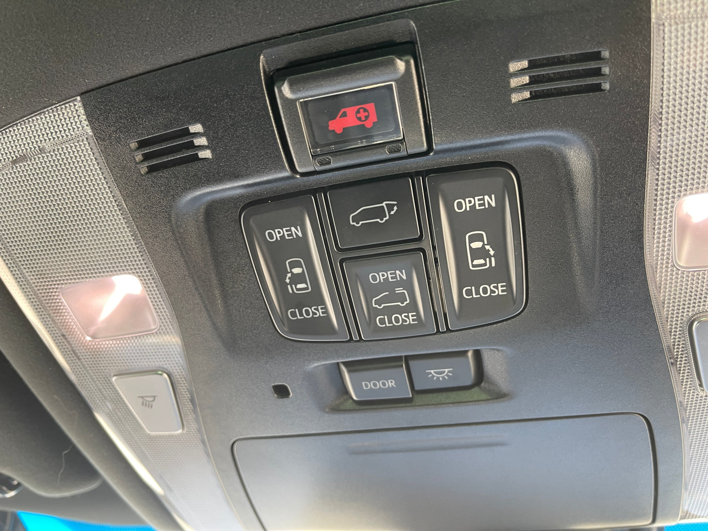 2019 Toyota Alphard 2.5L e-Four Hybrid Executive Lounge S Edition 7 seats, VIN 6ZZK0AYH300099850 (#9850)