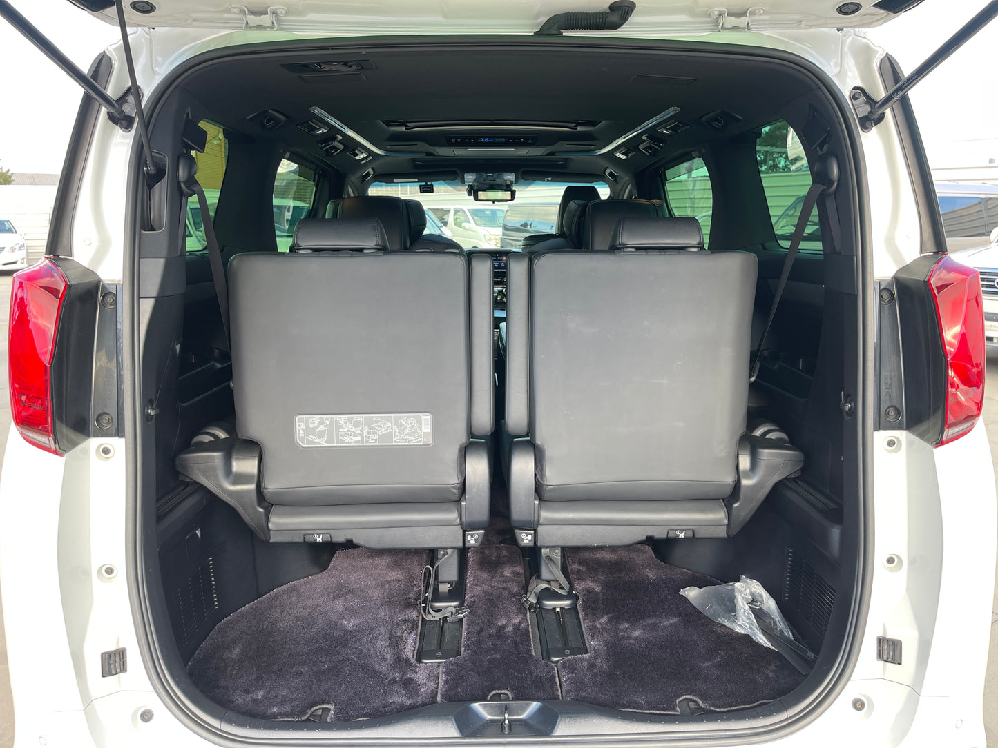 2019 Toyota Alphard 2.5L e-Four Hybrid Executive Lounge S Edition 7 seats, VIN 6ZZK0AYH300099850 (#9850)