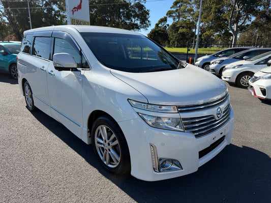 2013 Nissan Elgrand Highway Star Premium pearl white front view