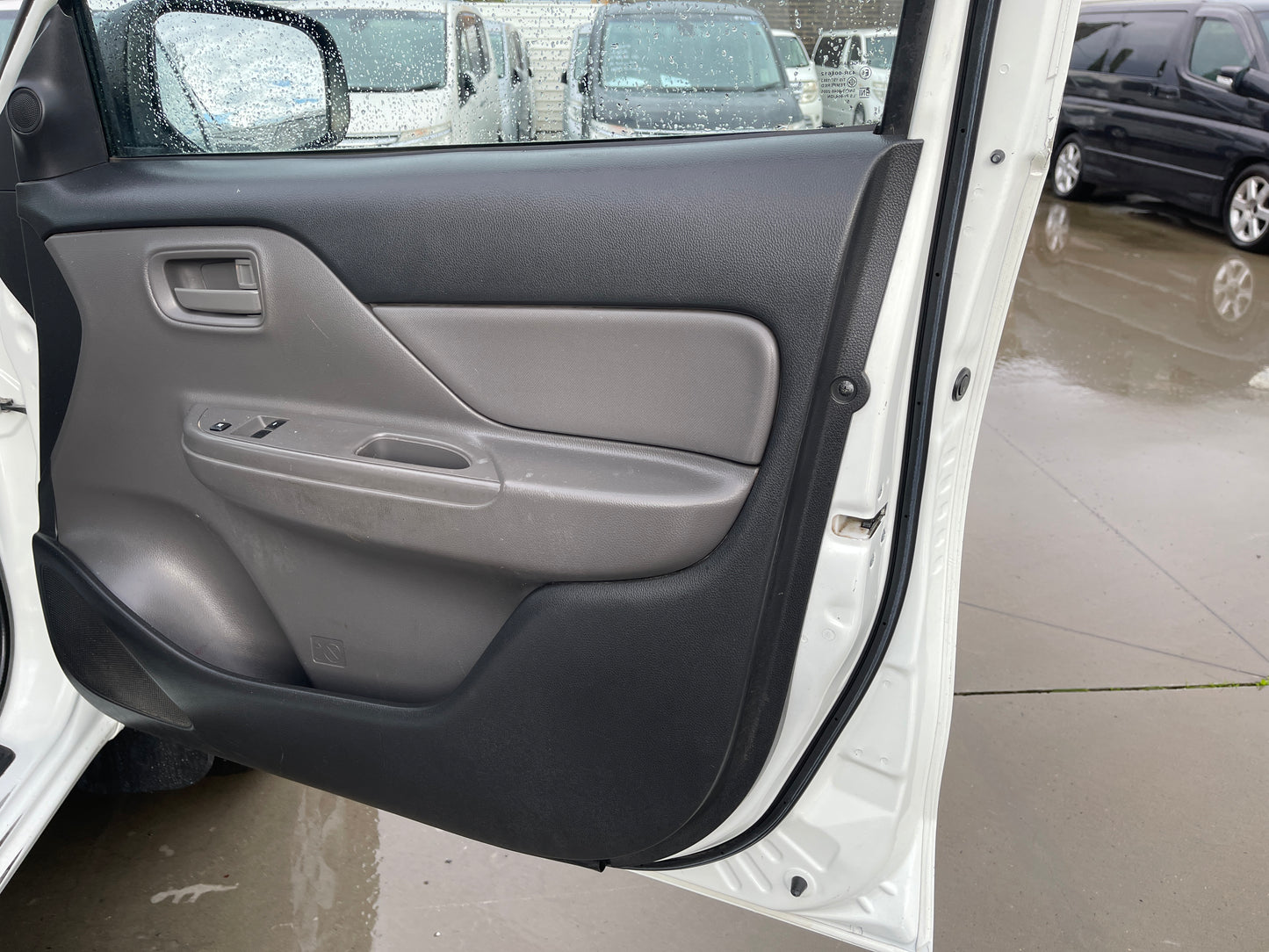 2016 Mitsubishi Triton Single Cab 2.4L Diesel-Turbo, VIN MMAYJKK10GH018221 (#8221)