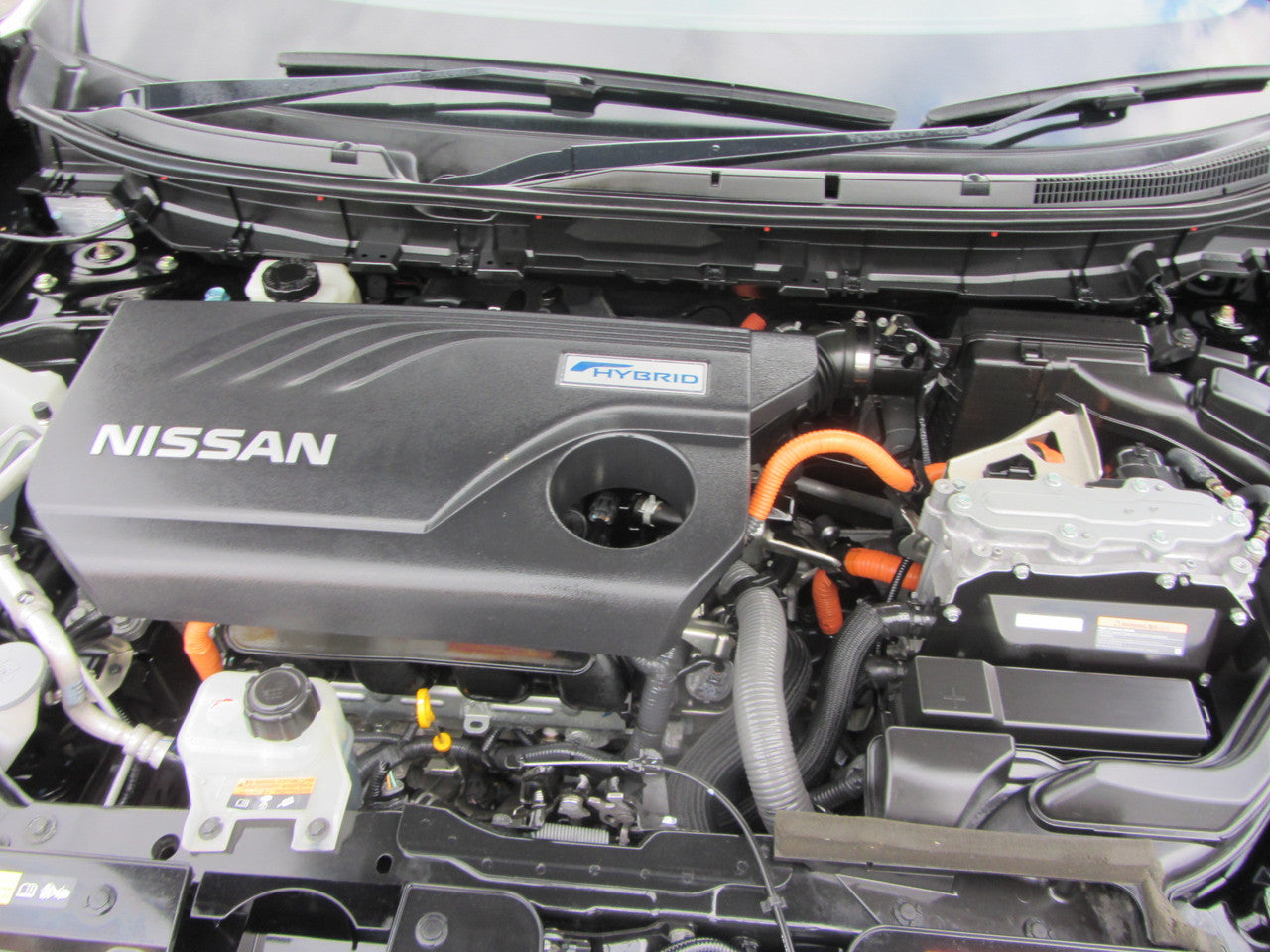2017 Nissan X-Trail 2.0L 4WD Hybrid Mode Premier Autech Emergency Brake Package, VIN 6ZZH00HNT32131651 (#1651)