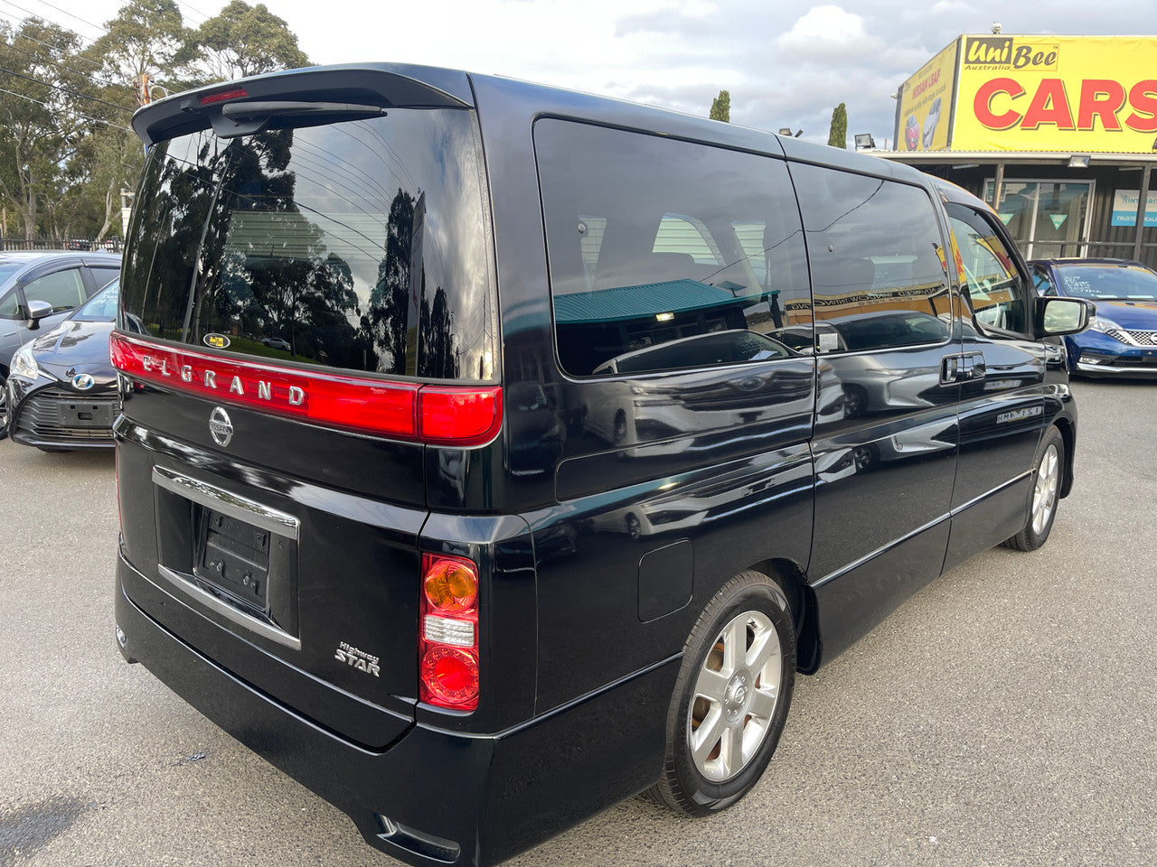 2008 Nissan Elgrand V6 2.5L Highway Star Premium Black Leather, VIN 6U90000ME51165419 (#5419)