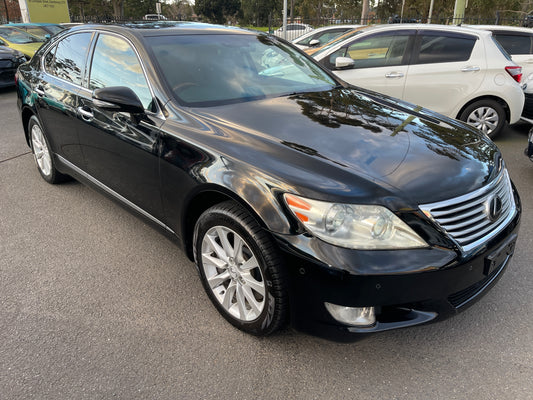2010 Lexus LS460 AWD V8 4.6L Premium Luxury Sedan, VIN 6ZZD0USF455017750 (#7750)