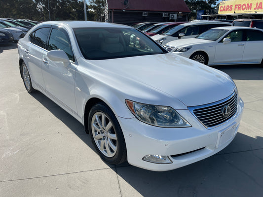 2008 Lexus LS460 AWD V8 4.6L Version C Premium Luxury Sedan, VIN 6ZZ80USF455000737 (#0737)