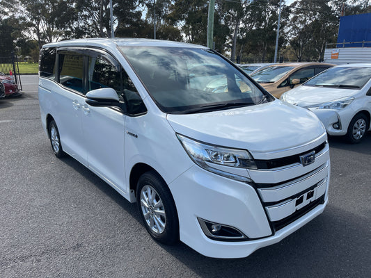 2018 Toyota Noah 1.8L  Hybrid G Edition 7 seater, VIN 6ZZJ0ZWR800361953 (#1953)