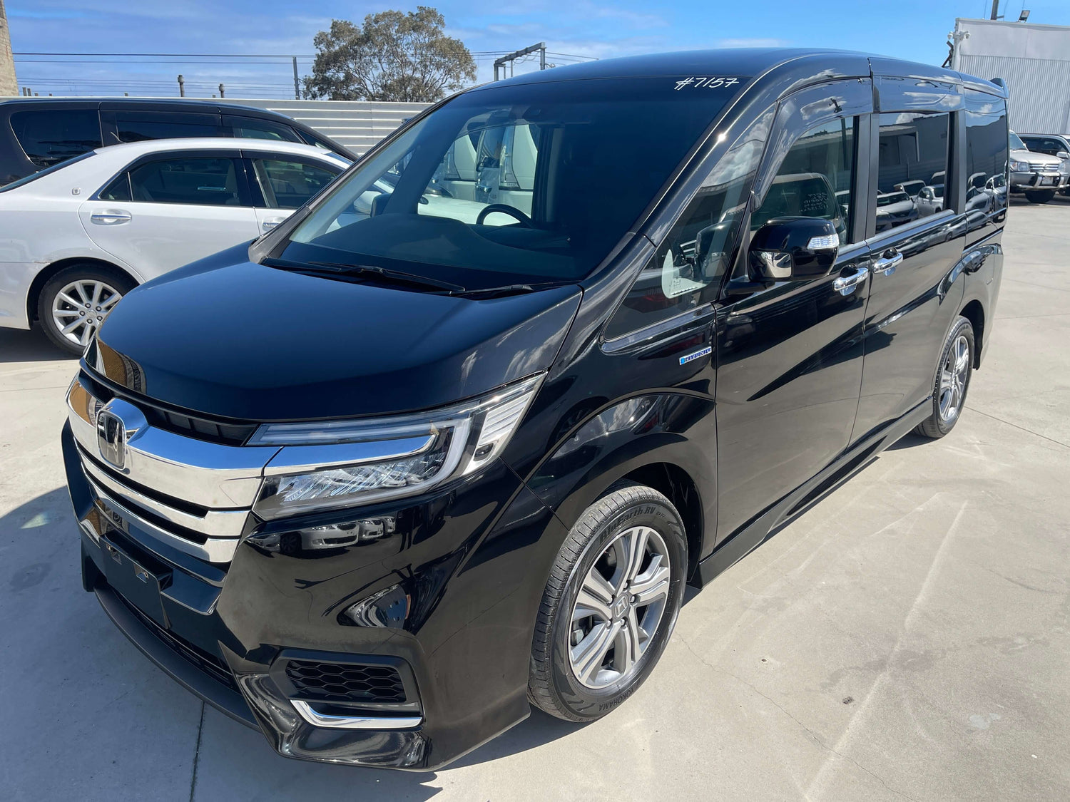 2019 Honda Stepwgn 2.0 Spada Hybrid G 7-seater in black, showcasing its stylish design and accessories.