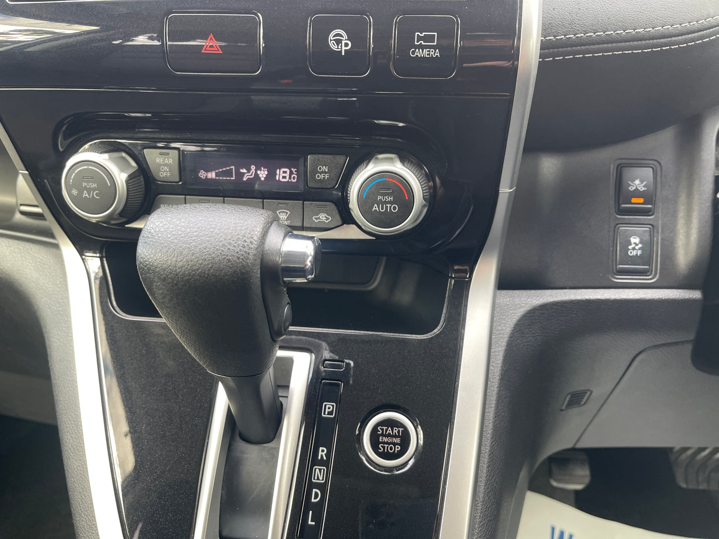 2016 Nissan Serena 2.0L S-Hybrid Highway Star G Edition 8 seats, VIN 6ZZG00GFC27010610 (#0610)