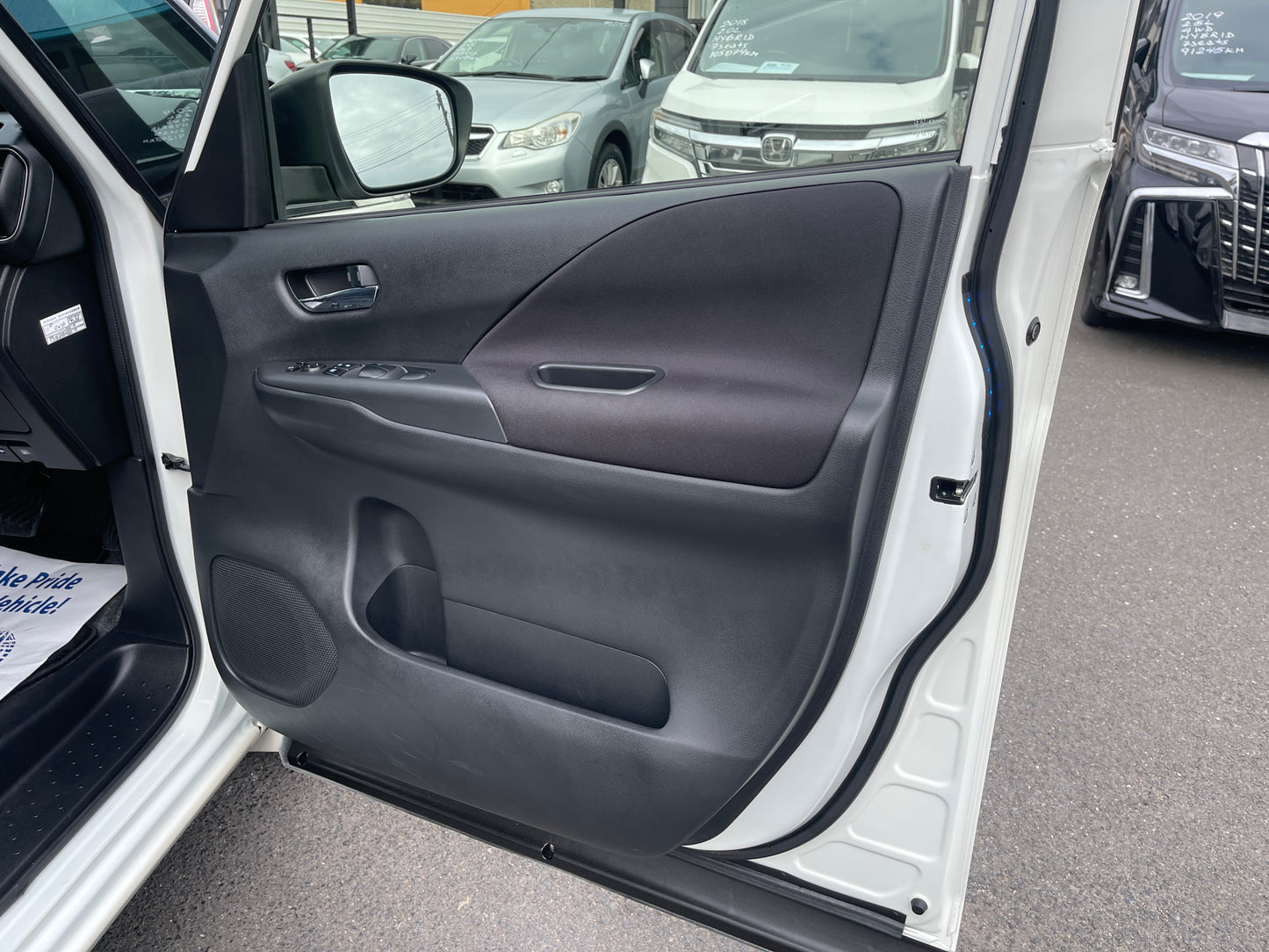 2016 Nissan Serena 2.0L 4WD S-Hybrid Highway Star ProPilot Edition 8 seats, VIN 6ZZG0GFNC27001641 (#1641)