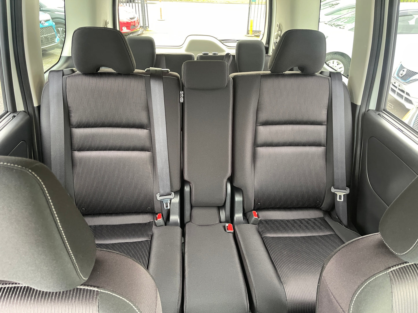 2016 Nissan Serena 2.0L 4WD S-Hybrid Highway Star ProPilot Edition 8 seats, VIN 6ZZG0GFNC27001641 (#1641)