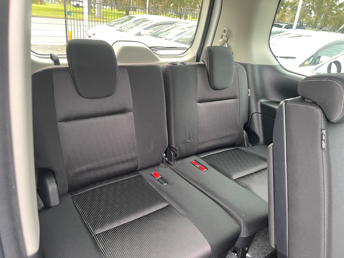 2016 Nissan Serena 2.0L 4WD S-Hybrid Highway Star ProPilot Edition 8 seats, VIN 6ZZG0GFNC27001641 (#1641)