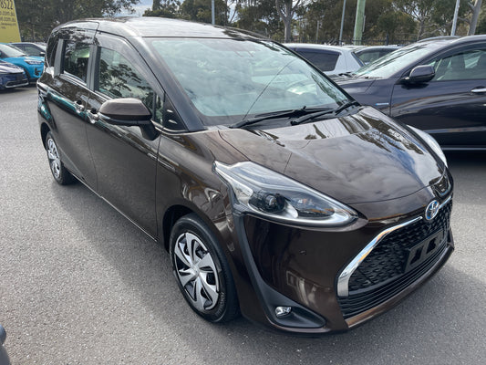 2021 Toyota Sienta Hybrid 1.5 G Cuero Package 7 seater, VIN 6ZZMNHP1707239576 (#9576)