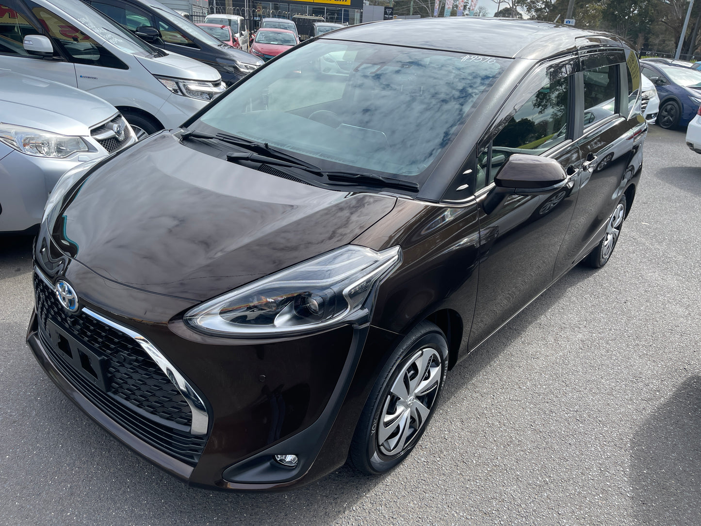 2021 Toyota Sienta Hybrid 1.5 G Cuero Package 7 seater, VIN 6ZZMNHP1707239576 (#9576)